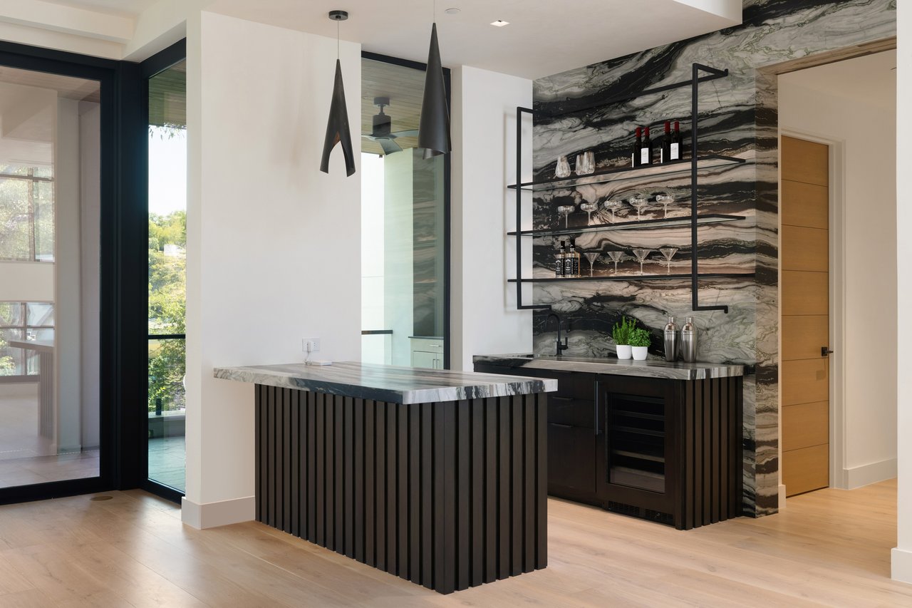 2503 Westlake Dr #302