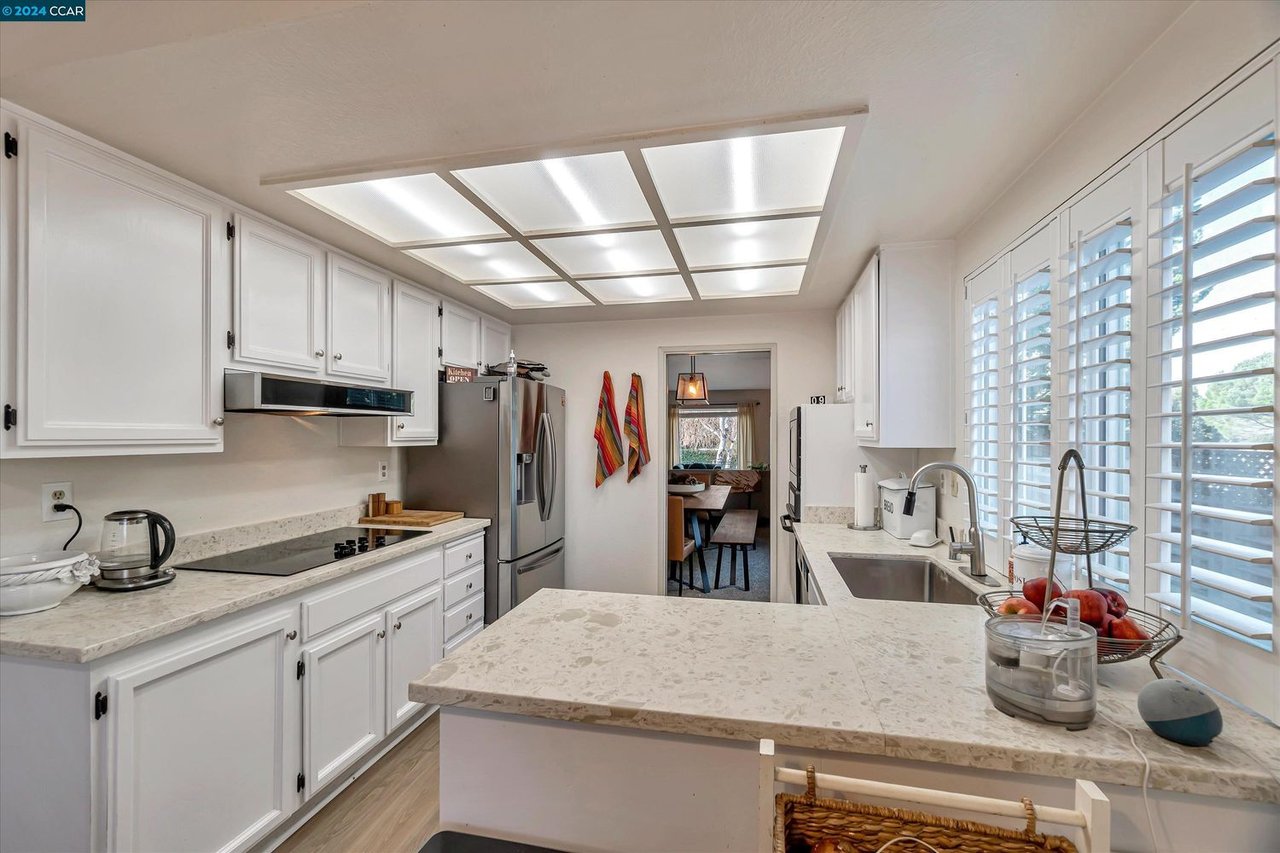 2216 Bristlecone Dr