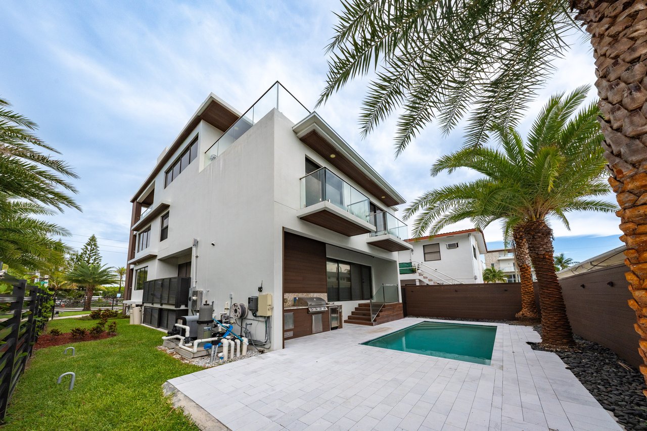 5601 N ocean