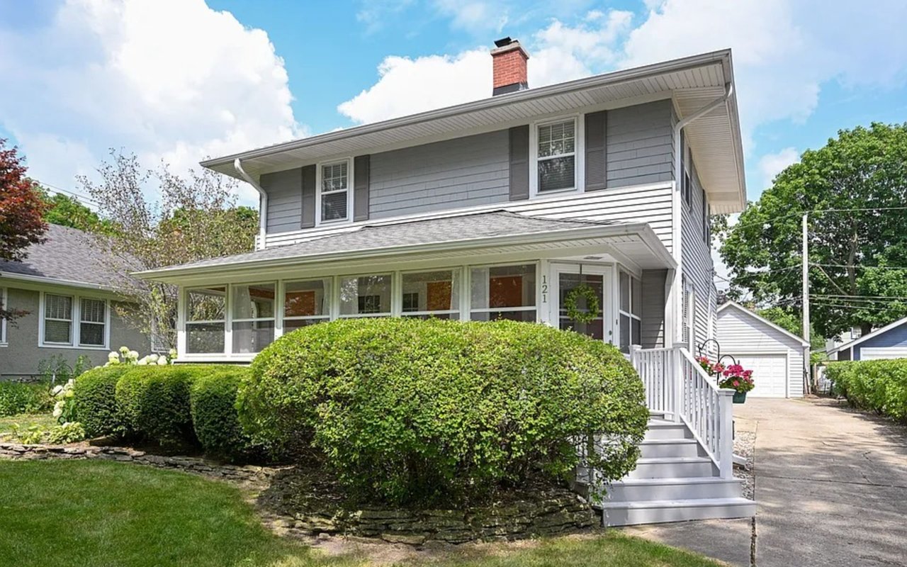 121 N Lincoln Ave