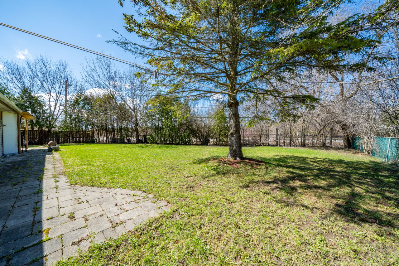 28 Lakeland Crescent