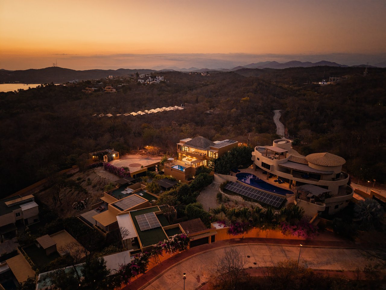 5 Bedroom, Single Family Home, La Cañada Casa A 