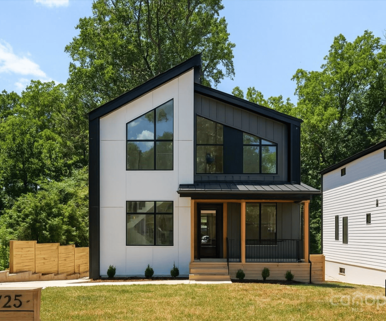 1725 Seifert Cir