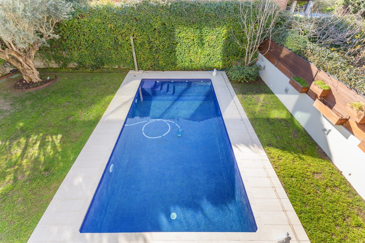 Exclusive house for sale in the centre of Sant Cugat 