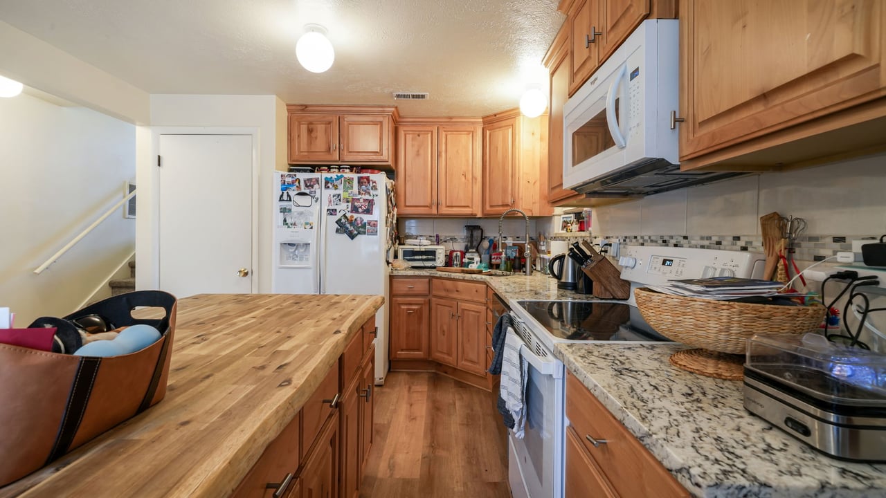 1801 E Norma Cir Salt Lake City, UT 84121