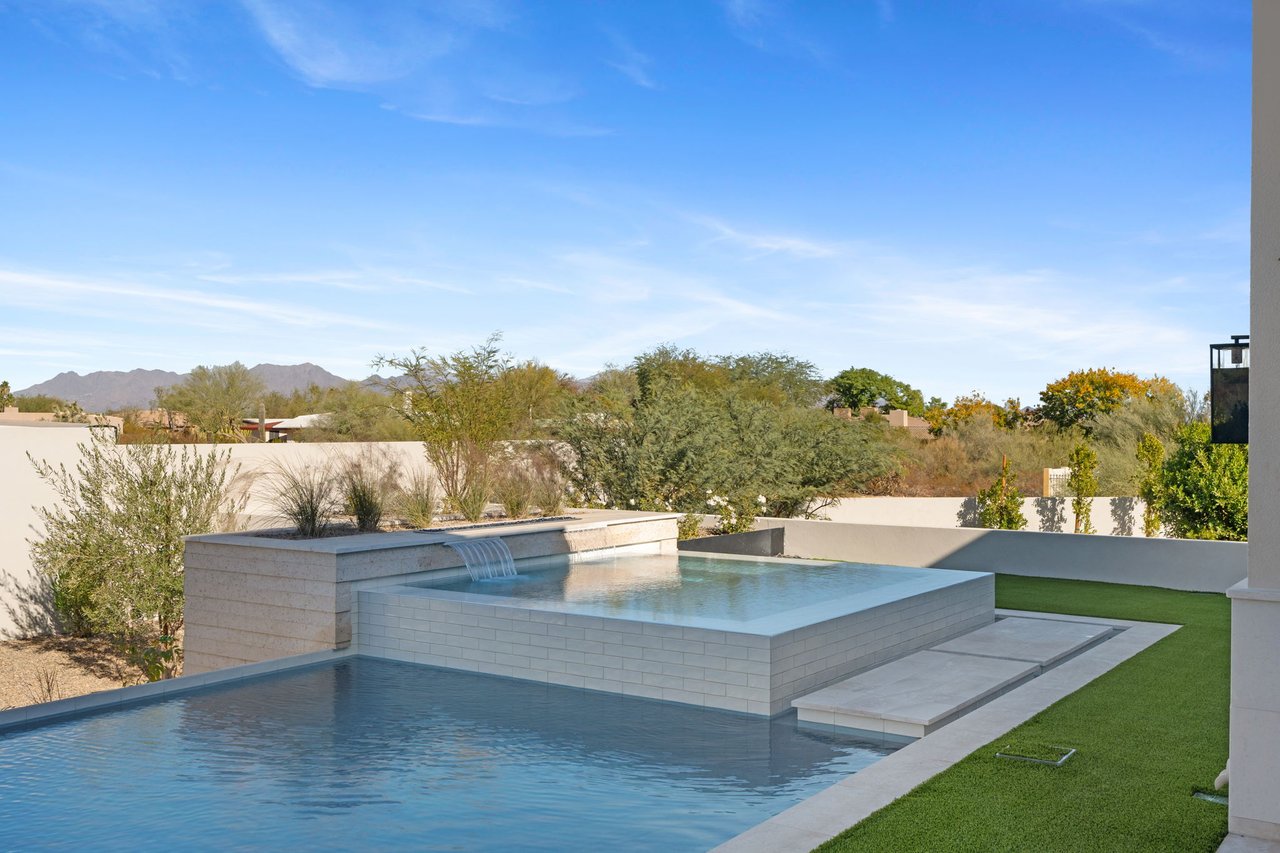 New Luxury Home in Paradise Valley, AZ