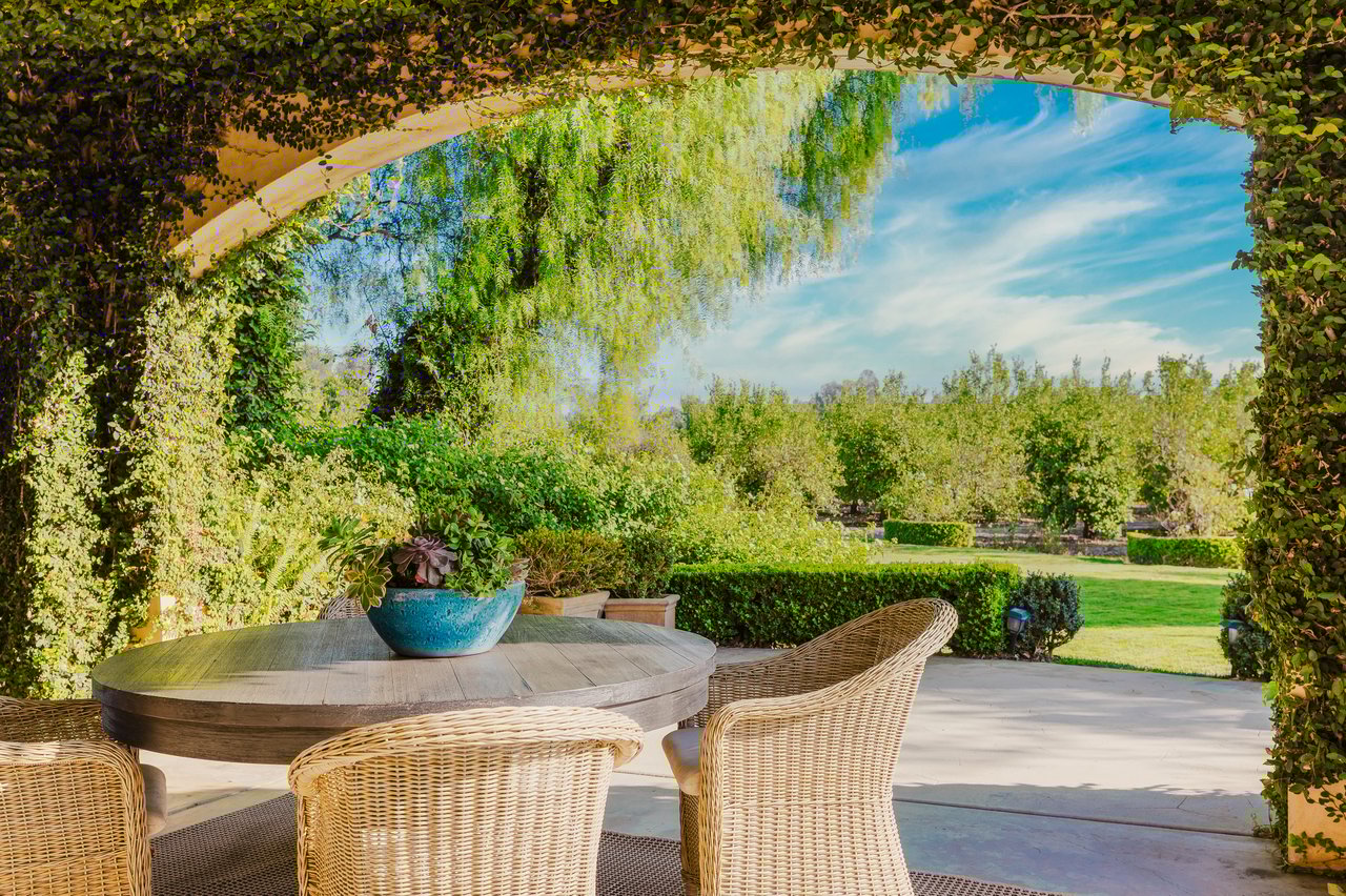 6201 Old Balcom Canyon Rd