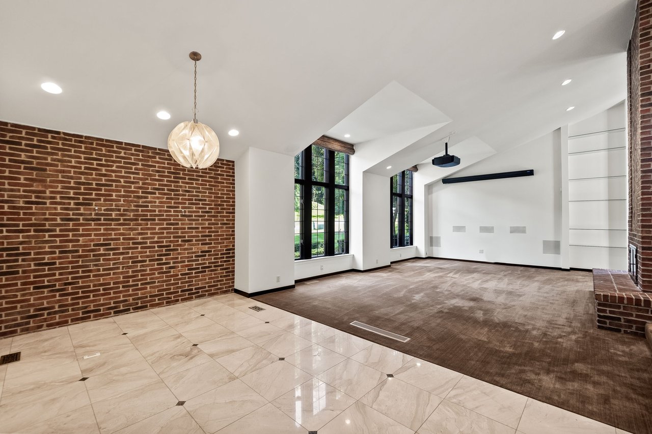 260 Woodwind Dr, Bloomfield Hills