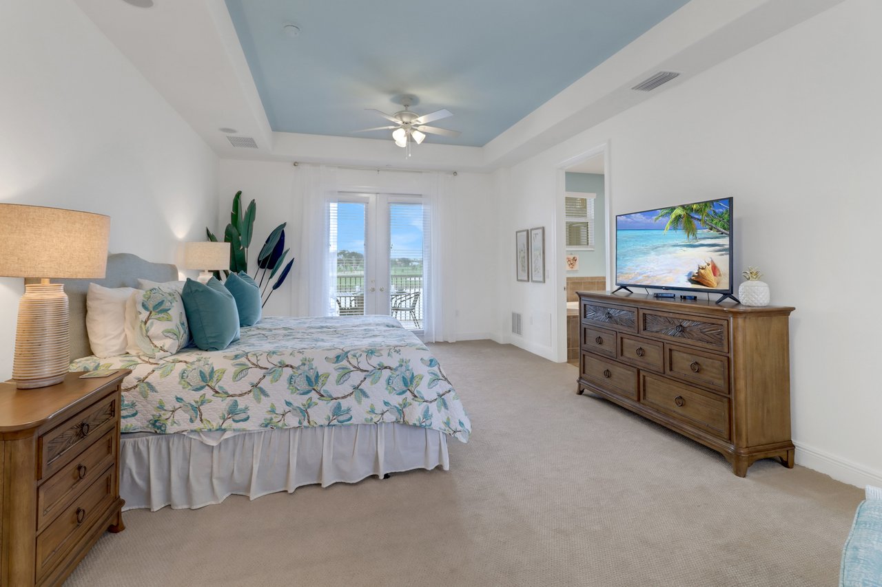 562 Avellino Isles CIR # 201