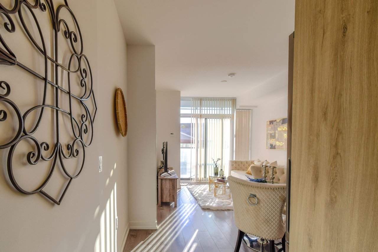 10 De Boers Dr Unit: 502
