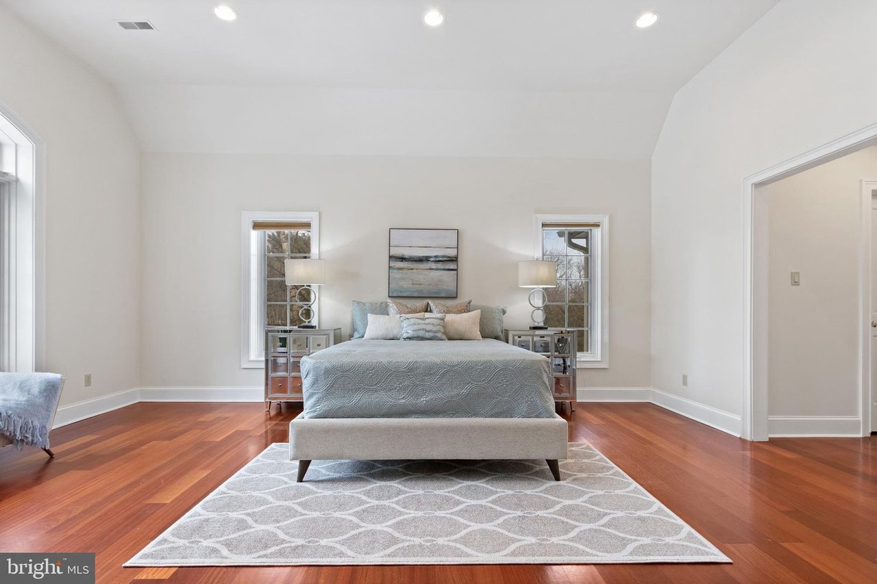208 Cathcart Rd