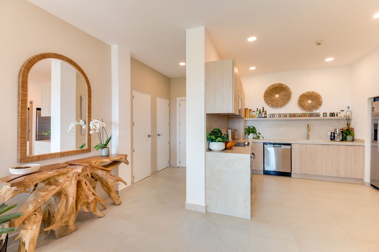 Ocean & Mountain View Modern Beach Condominium 