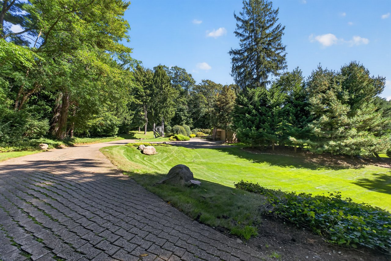 15 Horseshoe Road (Long Island)
