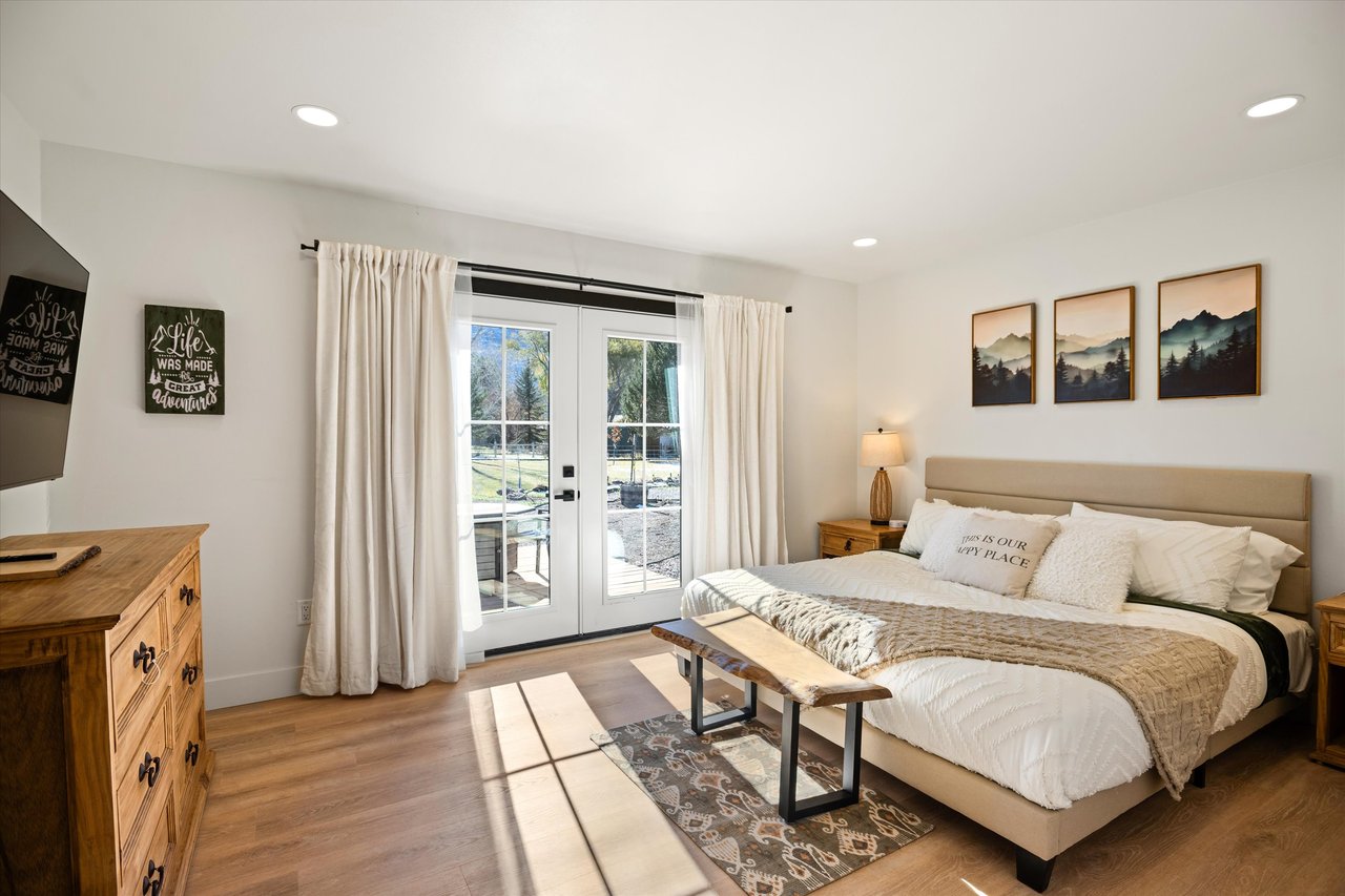 Beautifully Remodeled Home in the Heart of the Valley