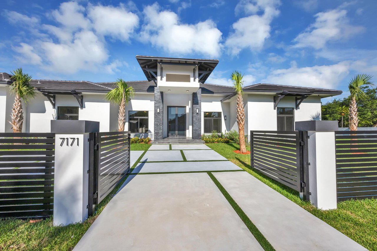 New Construction in Glenvar Heights Under Contract