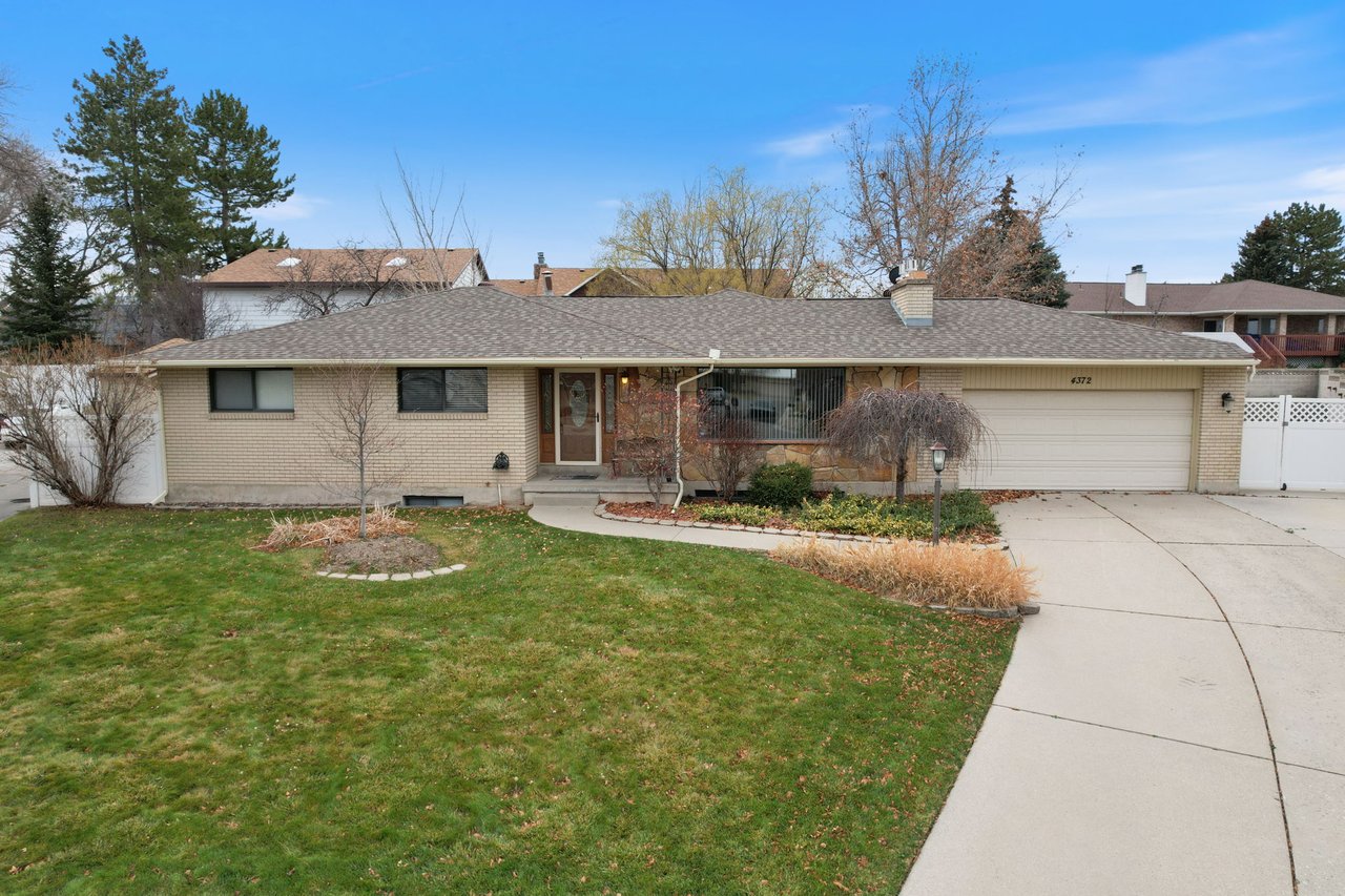 4372 S Hawarden Cir