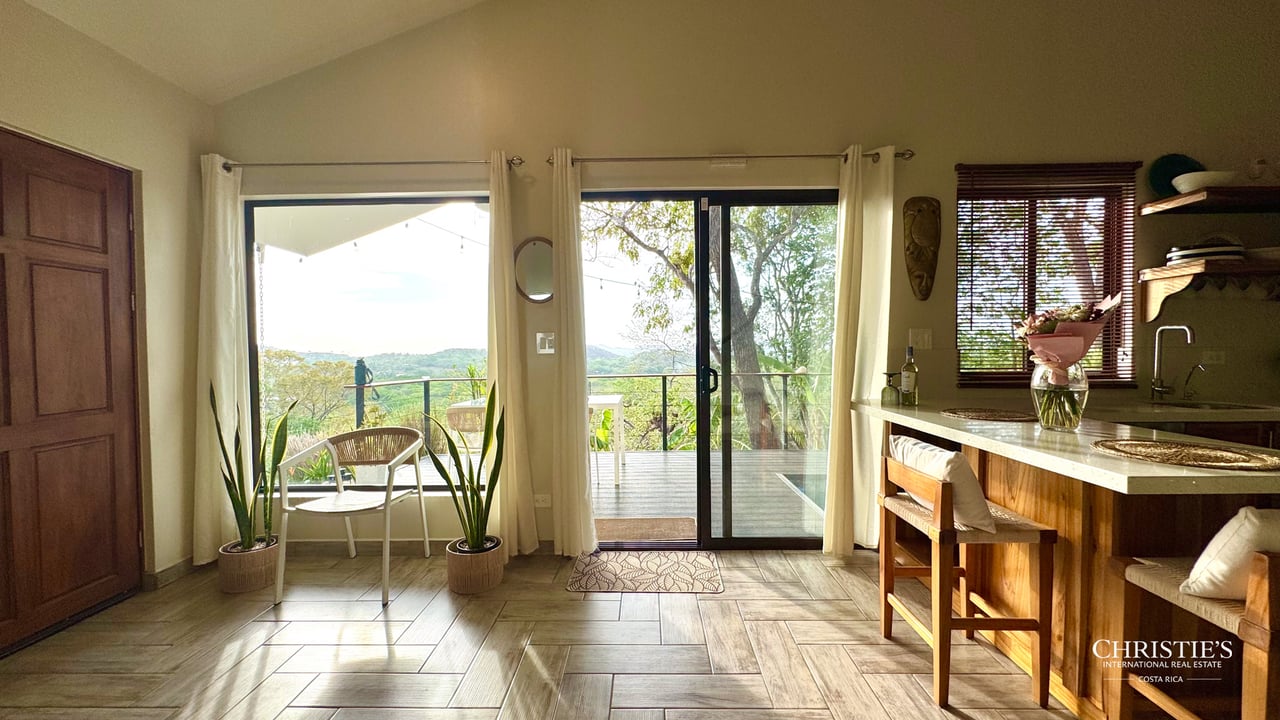 Casa Lunax Ocean View Residence