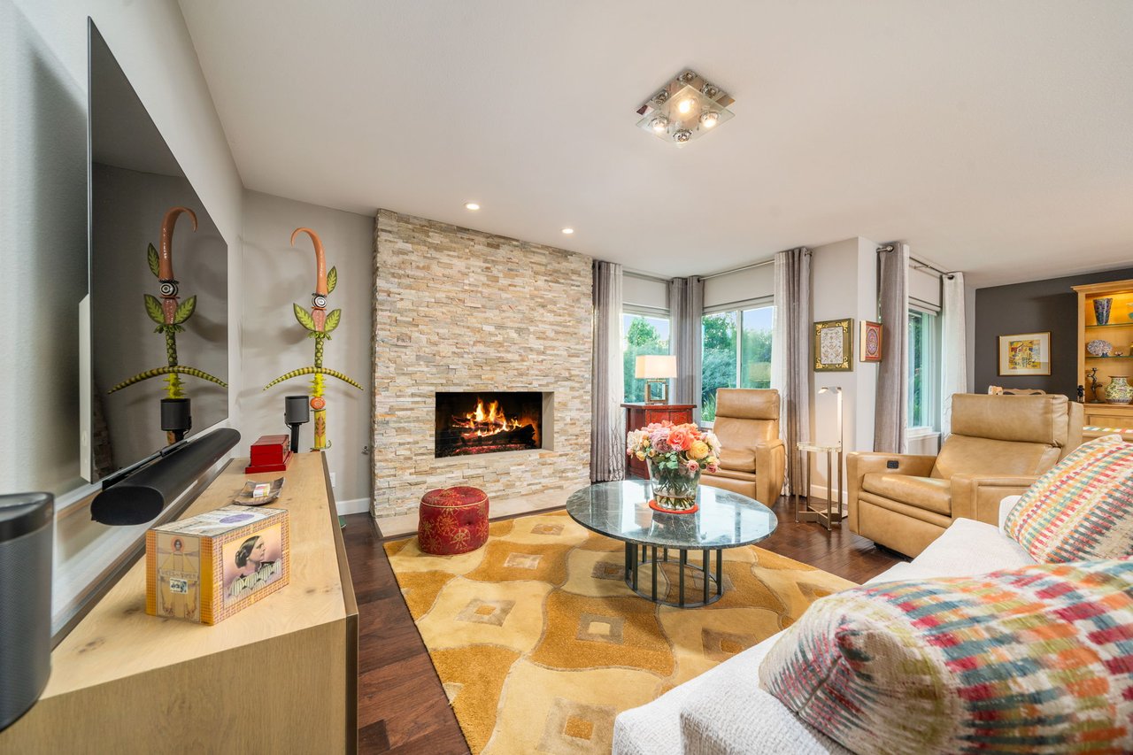 2128 N Villa Maria Road