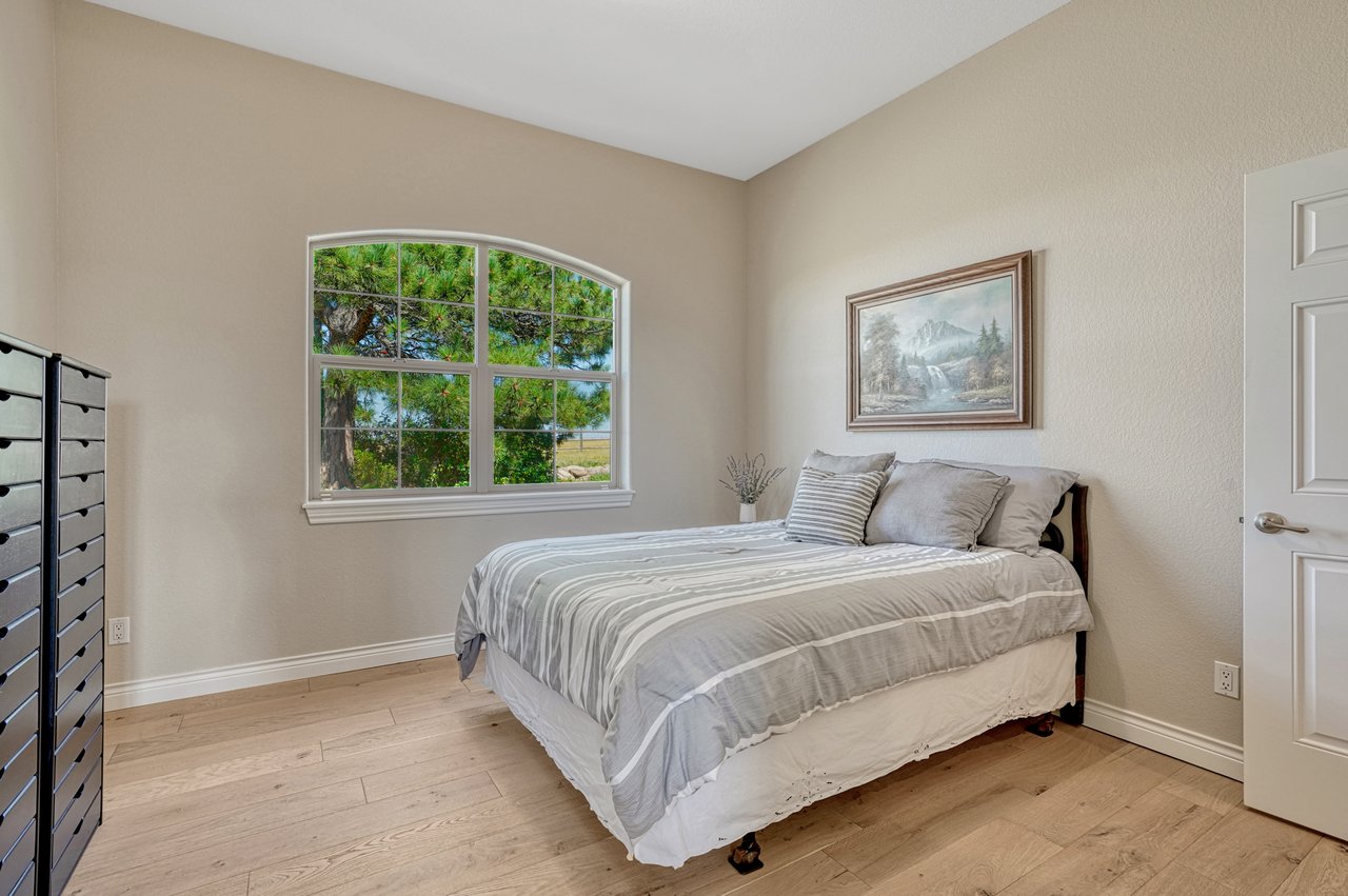 10345 Little Moon Trail