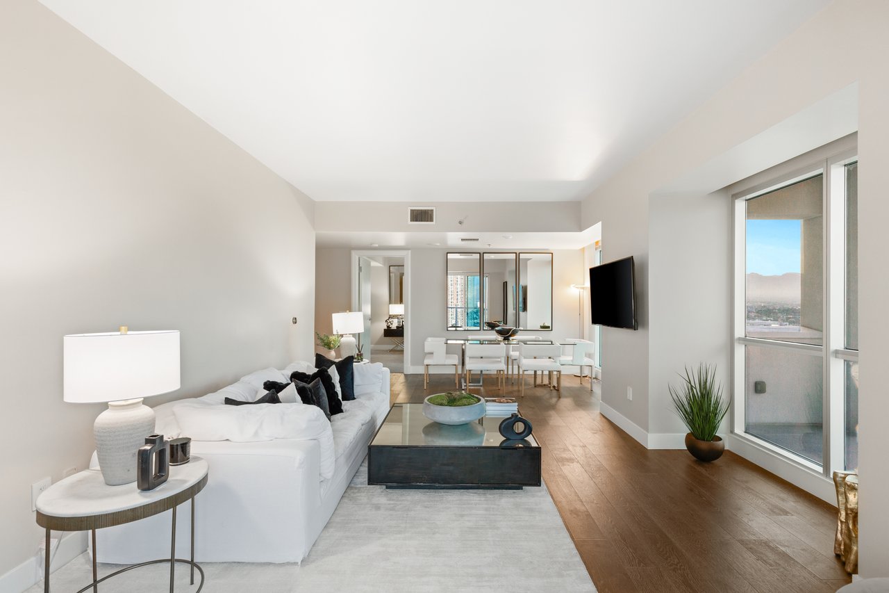 2700 Las Vegas Boulevard 2303