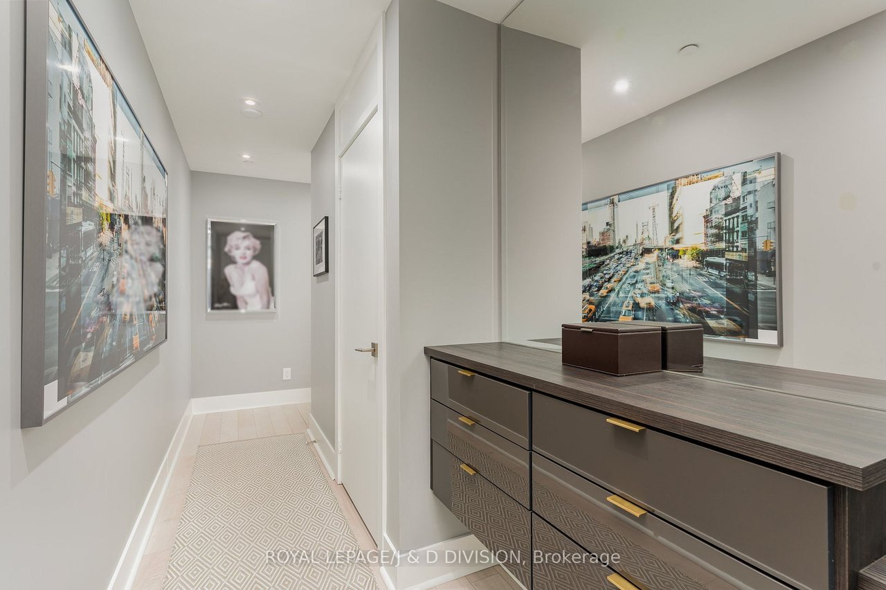 32 Davenport Rd #1007