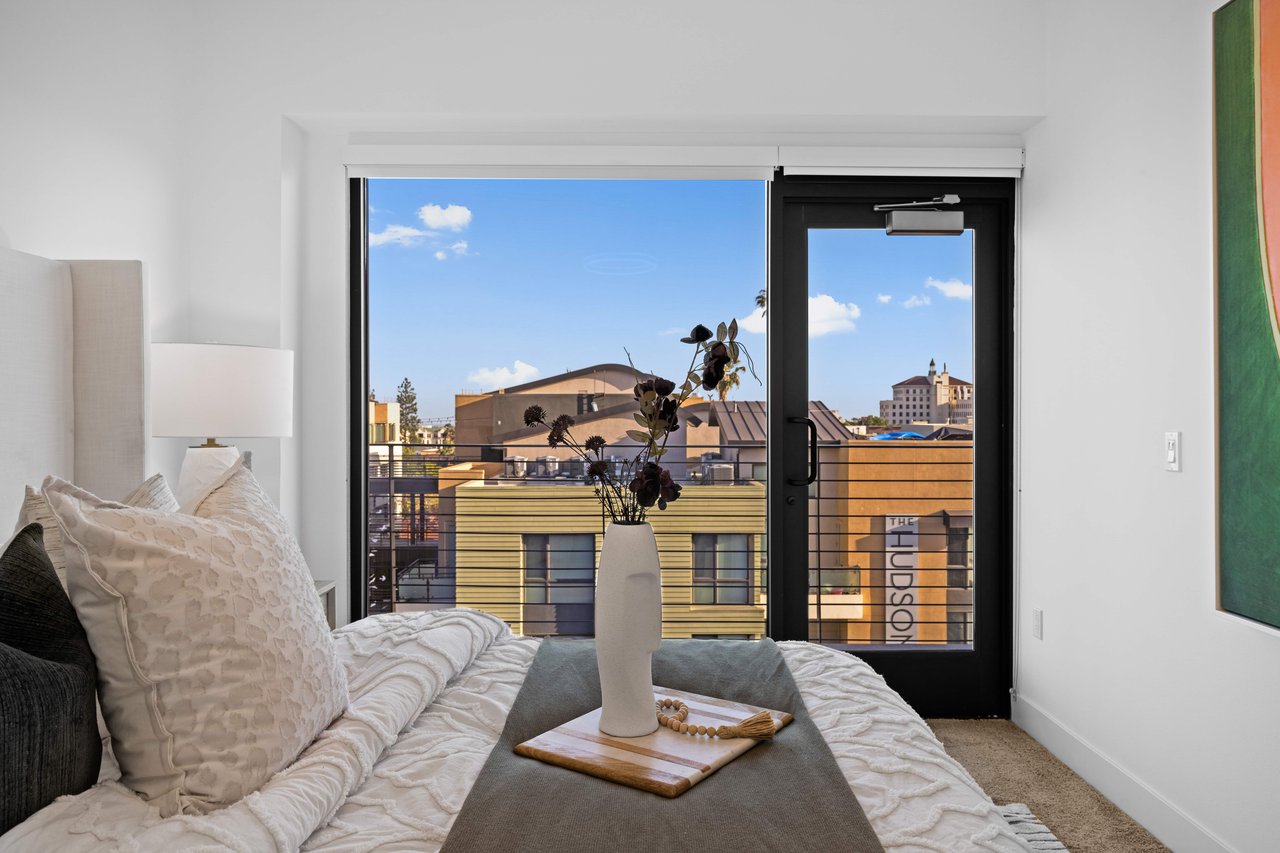 218 N El Molino #502