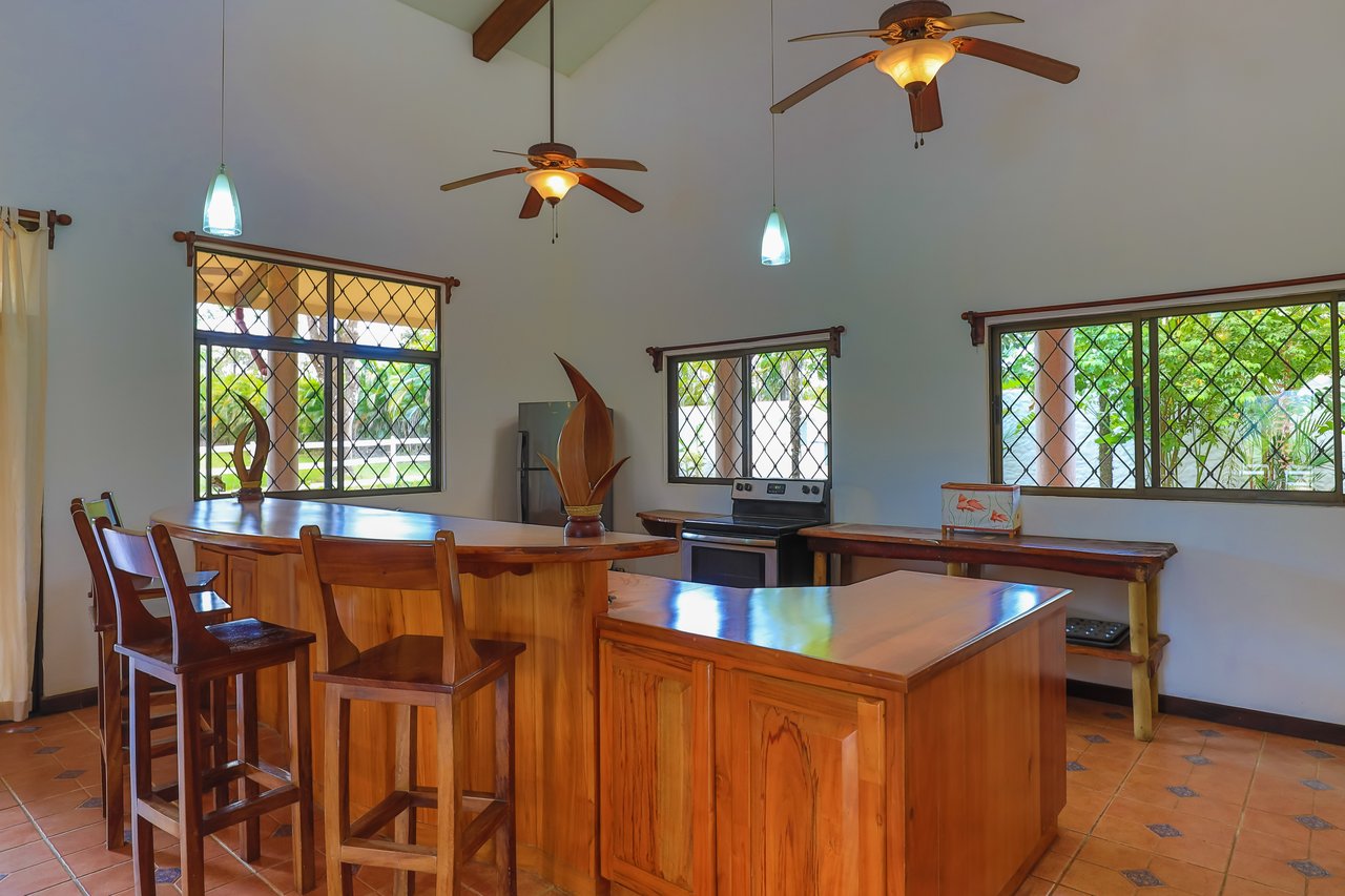 Hacienda-Style Retreat For Sale in Naranjito