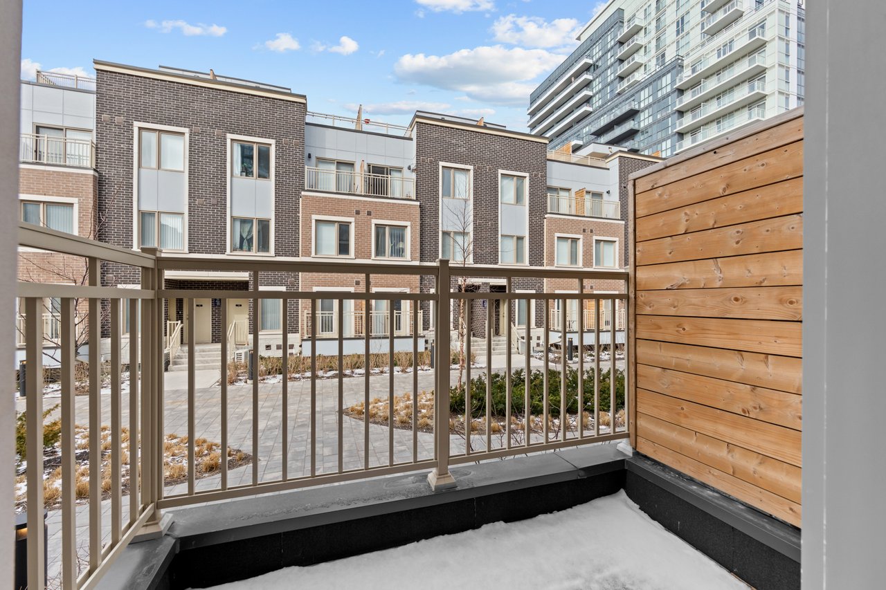 31 Honeycrisp Cres Townhouse 57