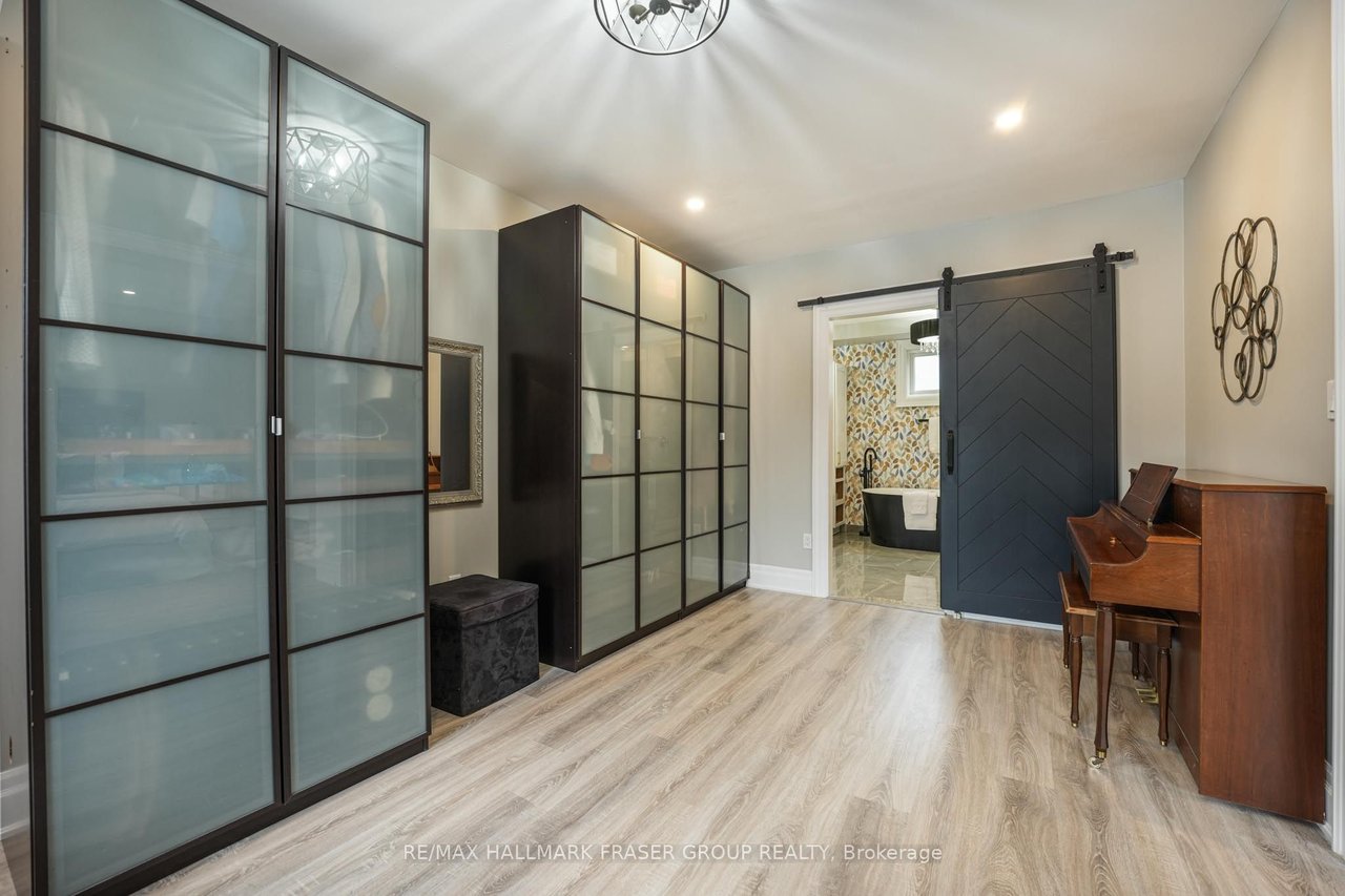 153 Hazelwood Dr