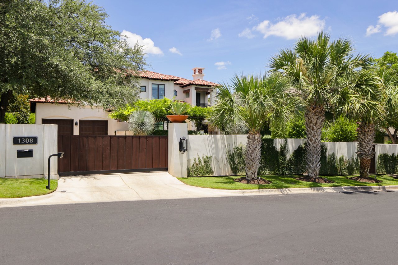 1308 Meriden Lane