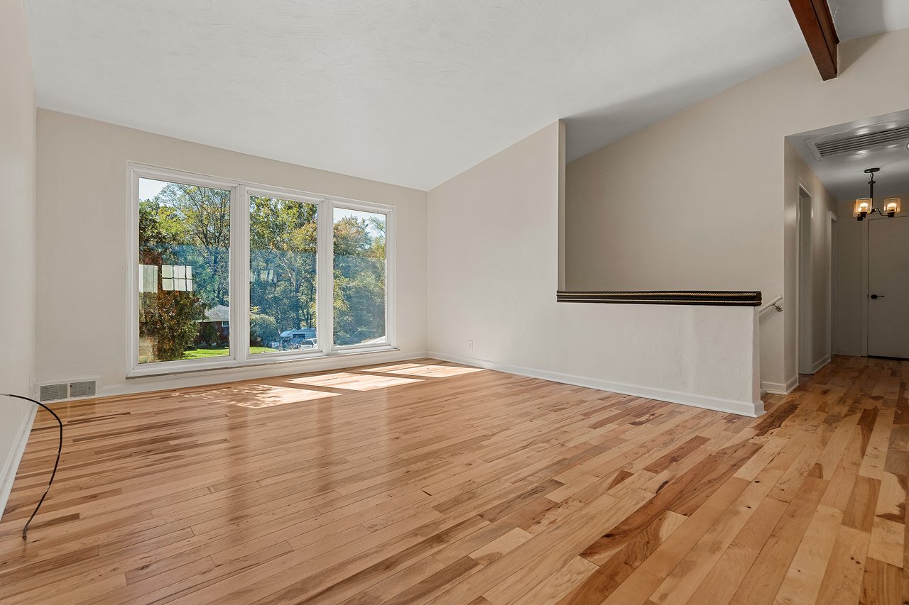 1332 Foxboro Dr