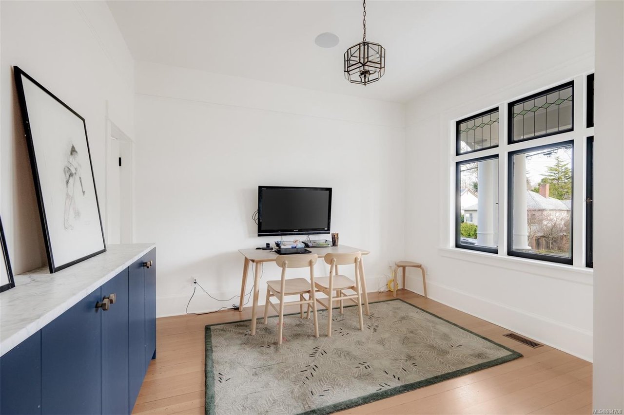 1248 Hewlett Pl