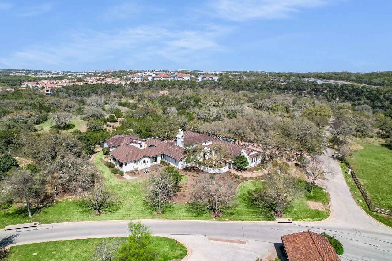 Spanish Oaks Hacienda