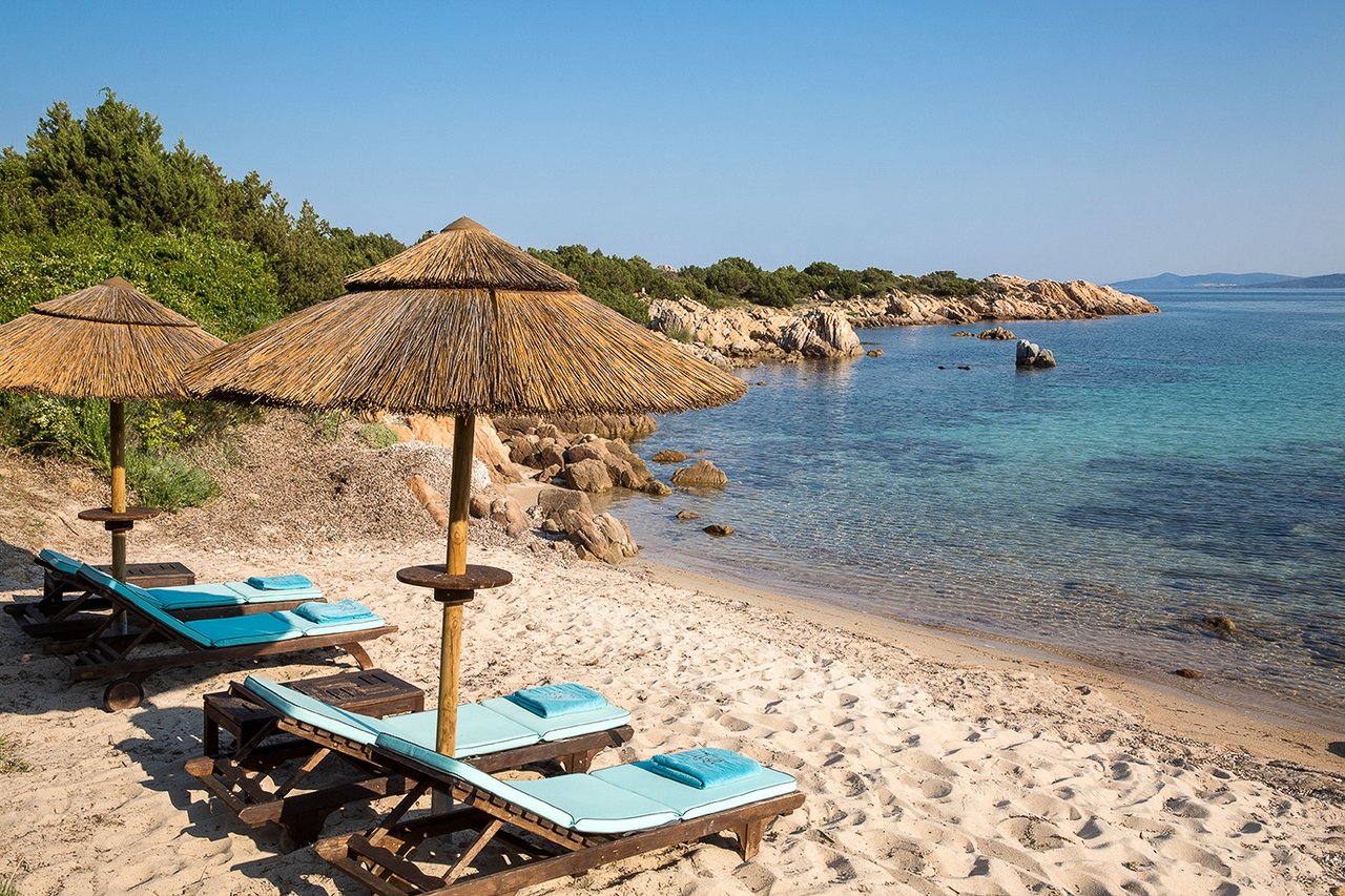 Breathtaking Beachfront Vacation Villa