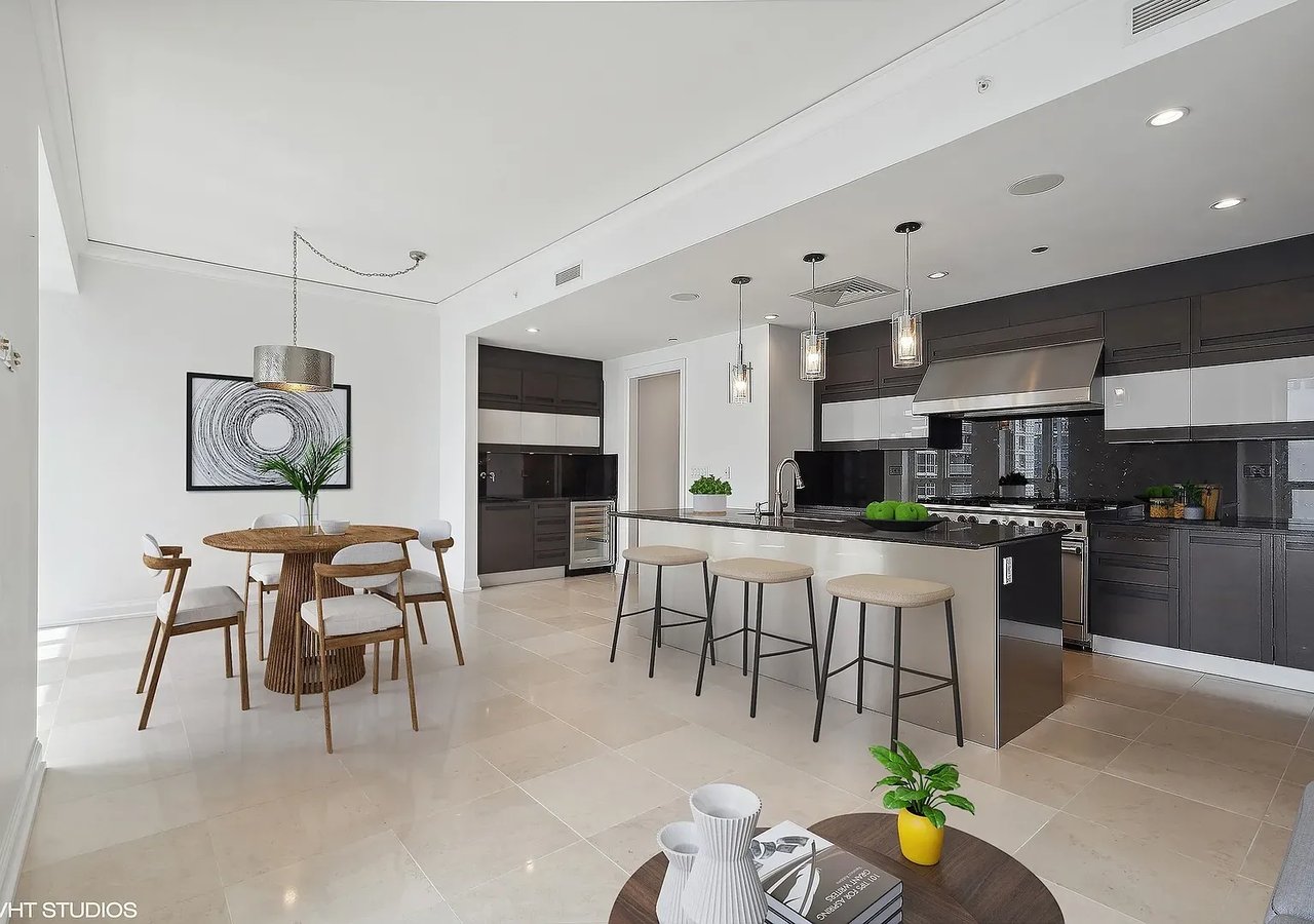 11 E Walton St APT 3101