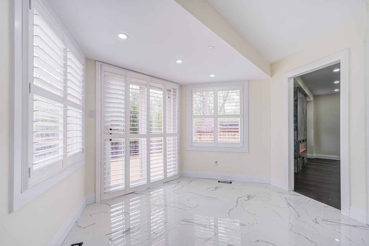 1126 Berkshire Crt
