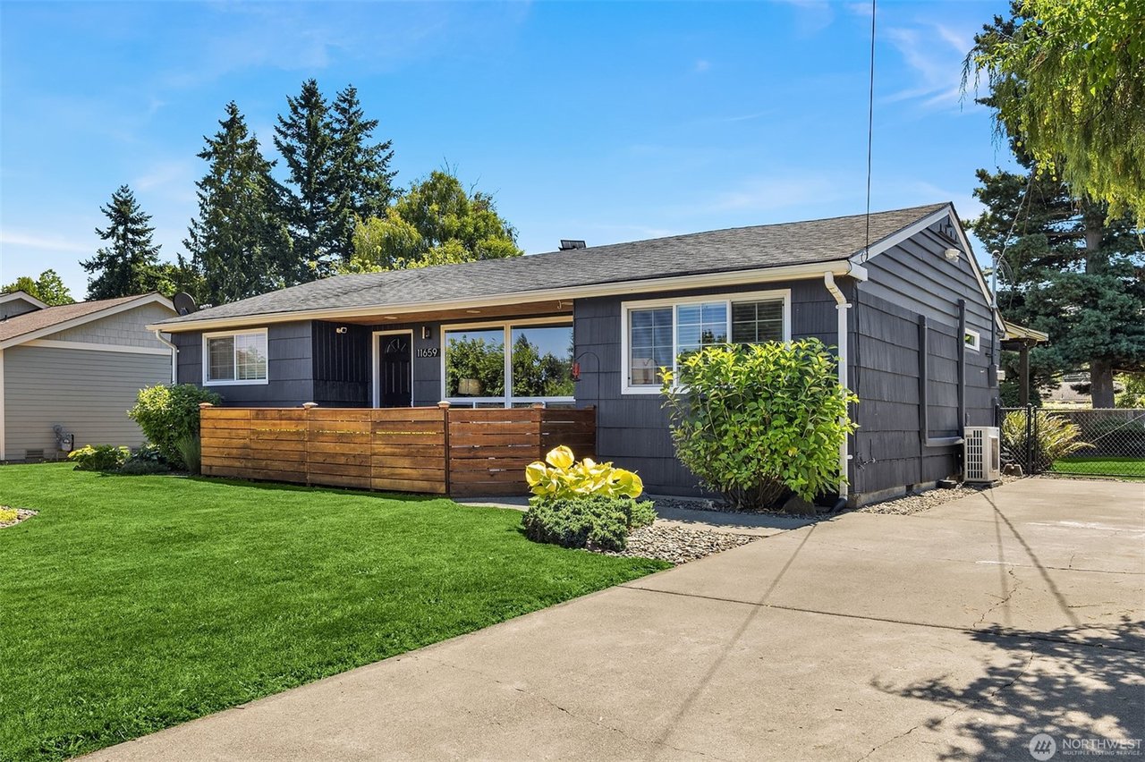 11659 SE 163rd St, Renton, WA 98058