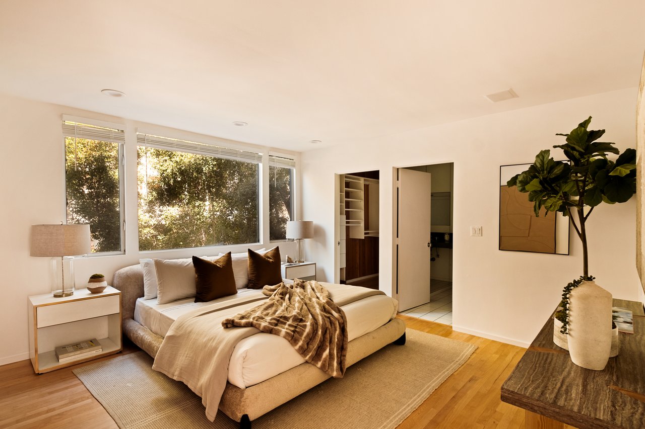 2776 Outpost Dr, Hollywood Hills