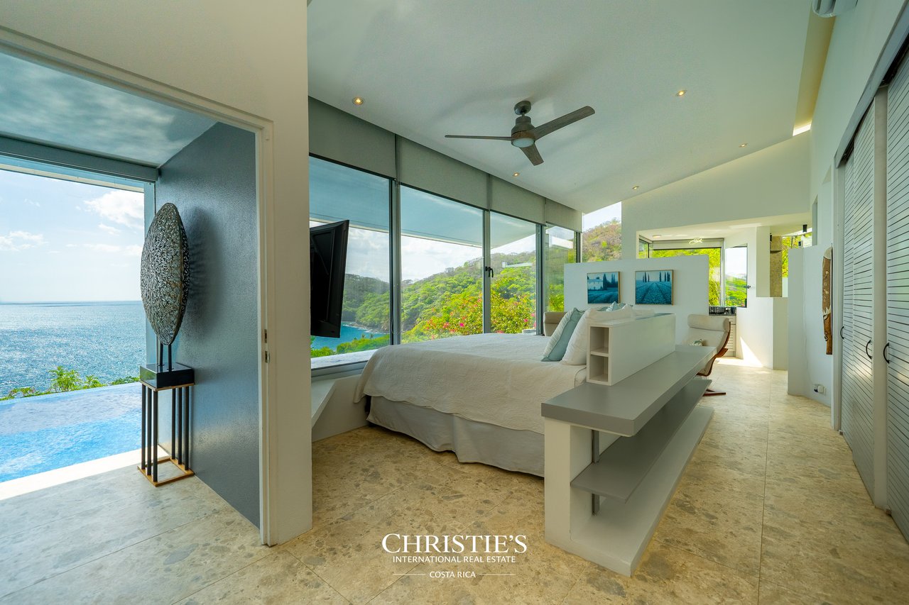 Glass House with Stunning Ocean Views and Award-Winning Design in Costa Rica, Guanacaste - Casa Holmes