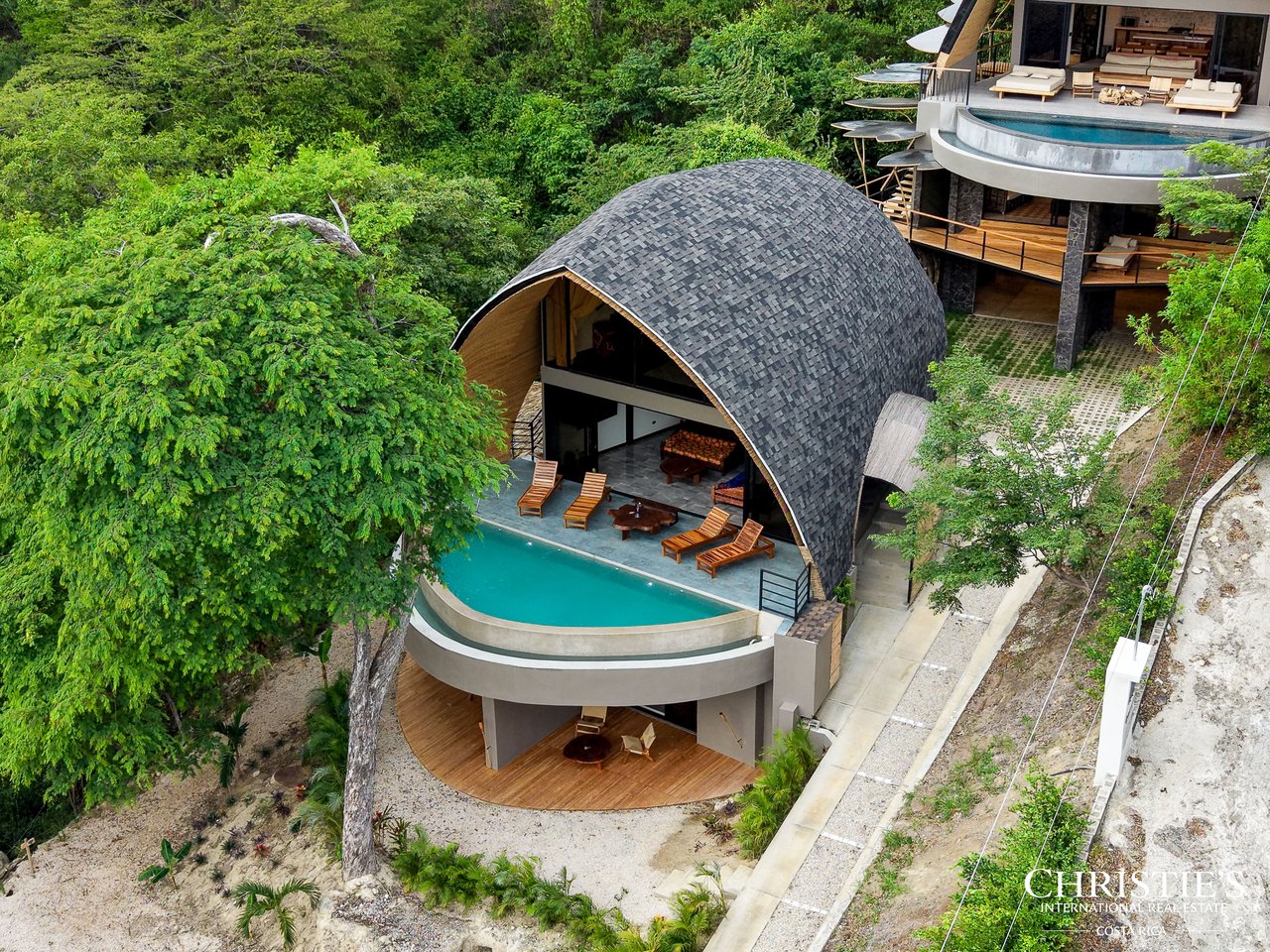 LE CLOS - An Exclusive Three-Residence Estate 