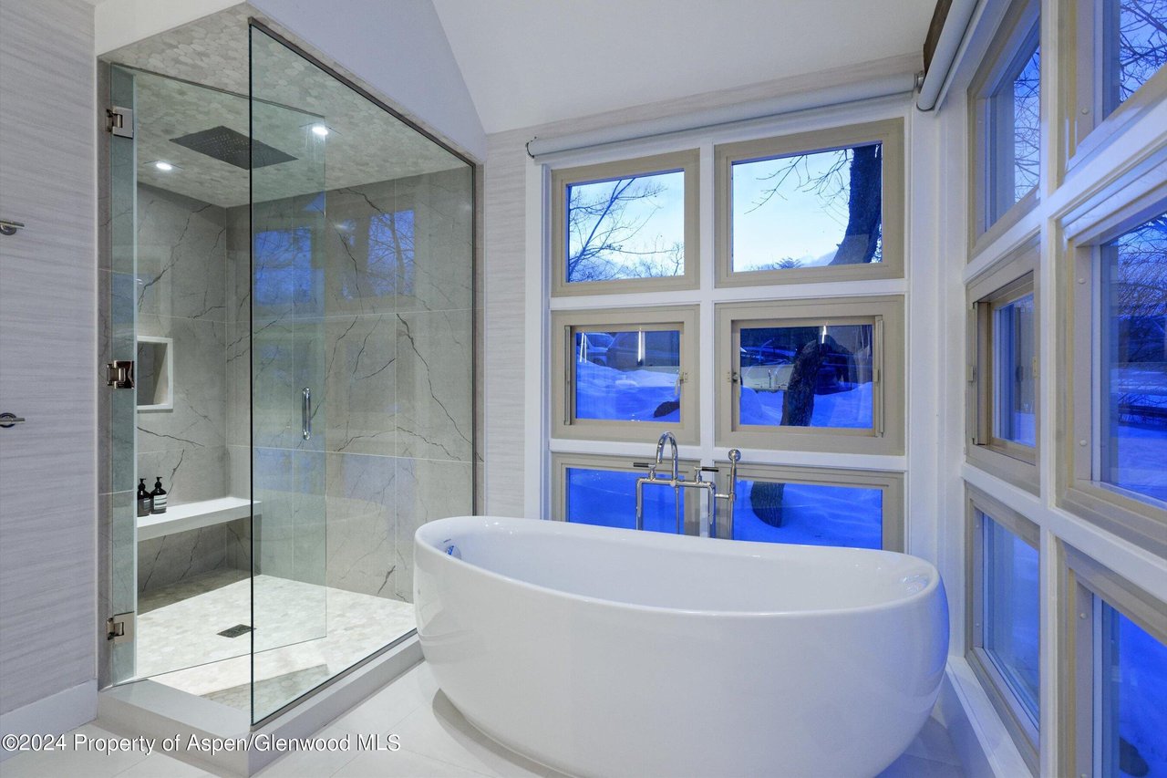 123 Larkspur Lane