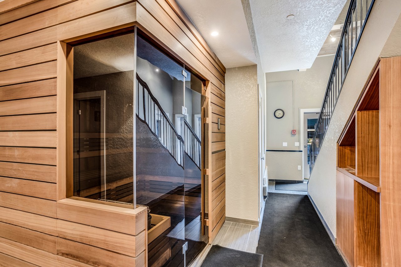 Modern Elegance Meets Mountain Comfort