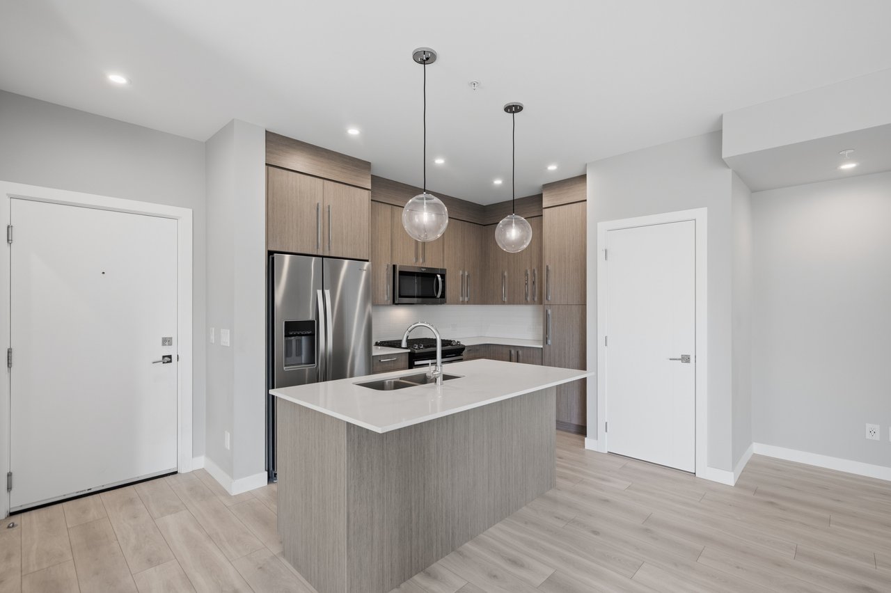 383 Smith Street NW Unit: 402