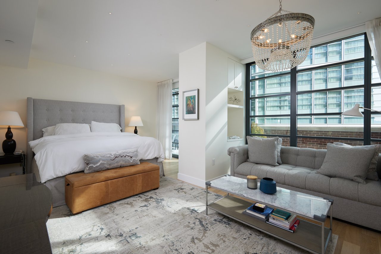 45 Sutton Square SW #306