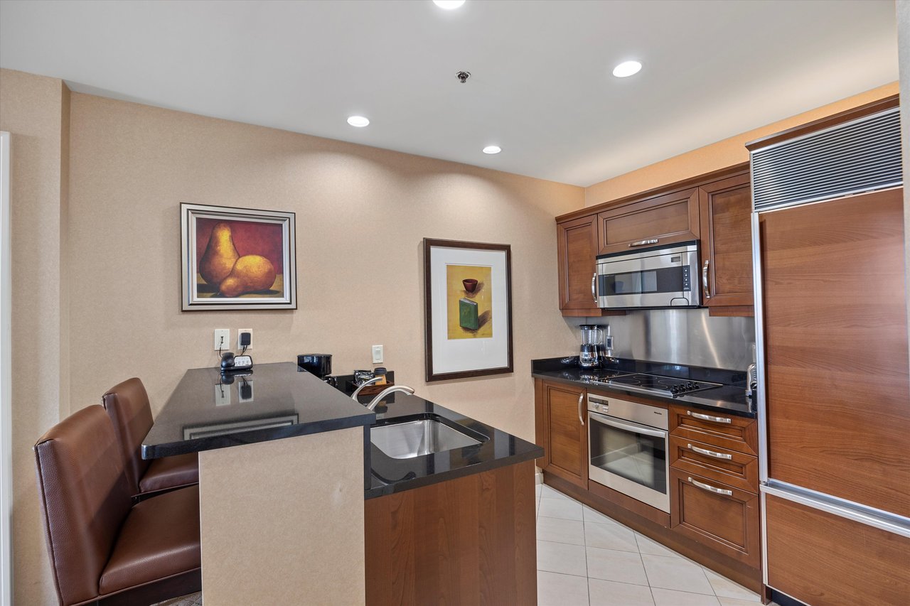 125 East Harmon Avenue 3520