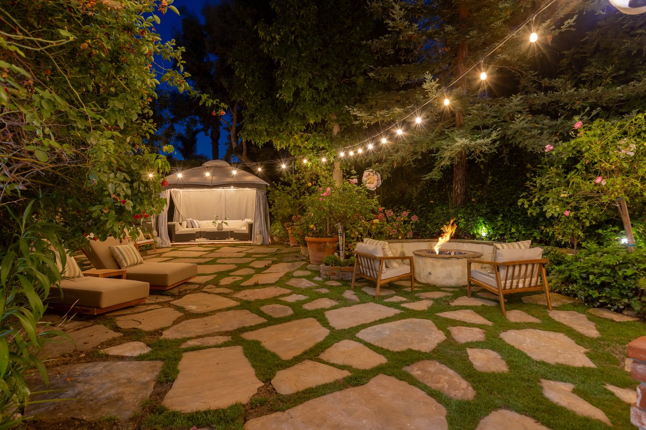 5985 Vista De La Luz