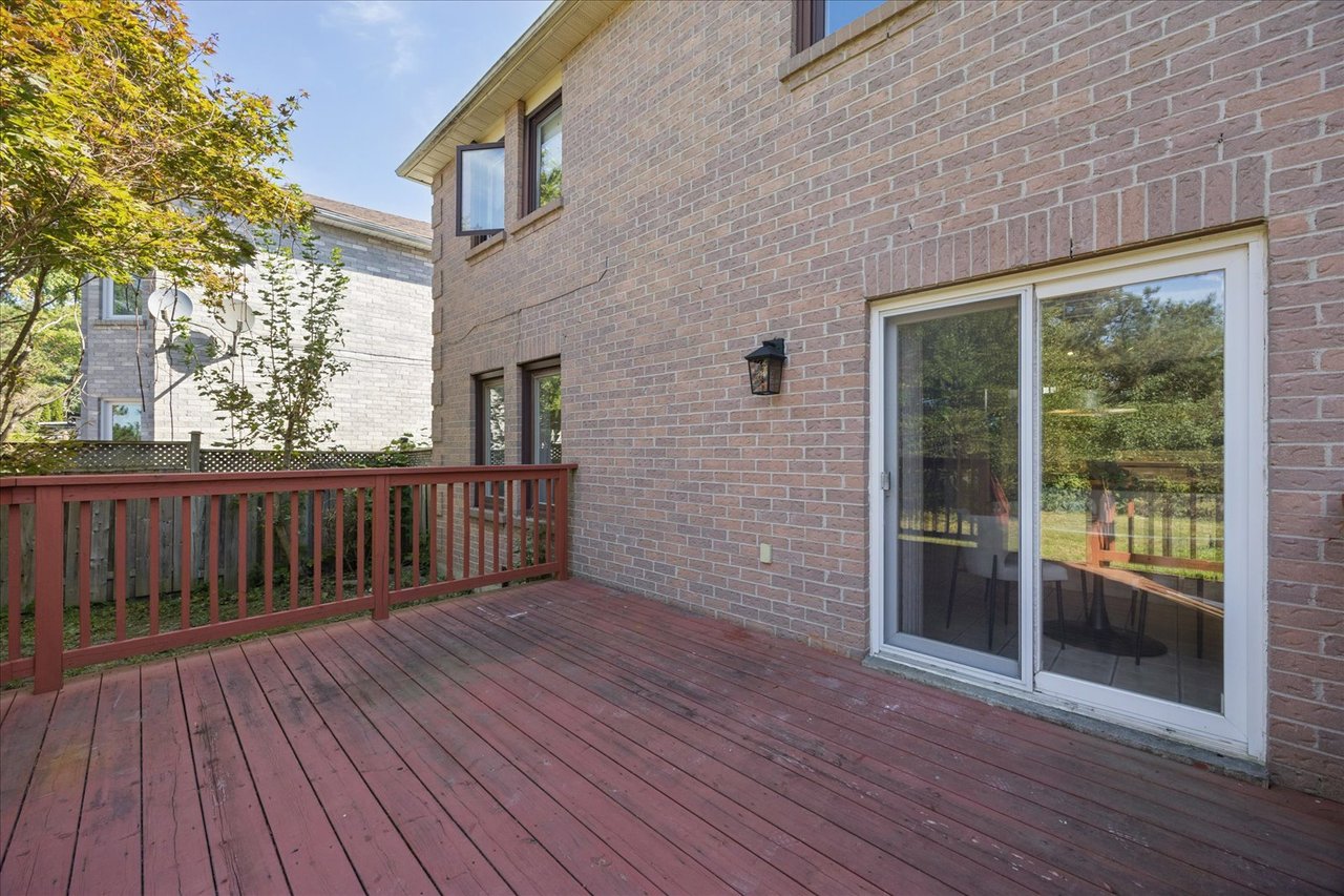 32 Valley Centre Drive