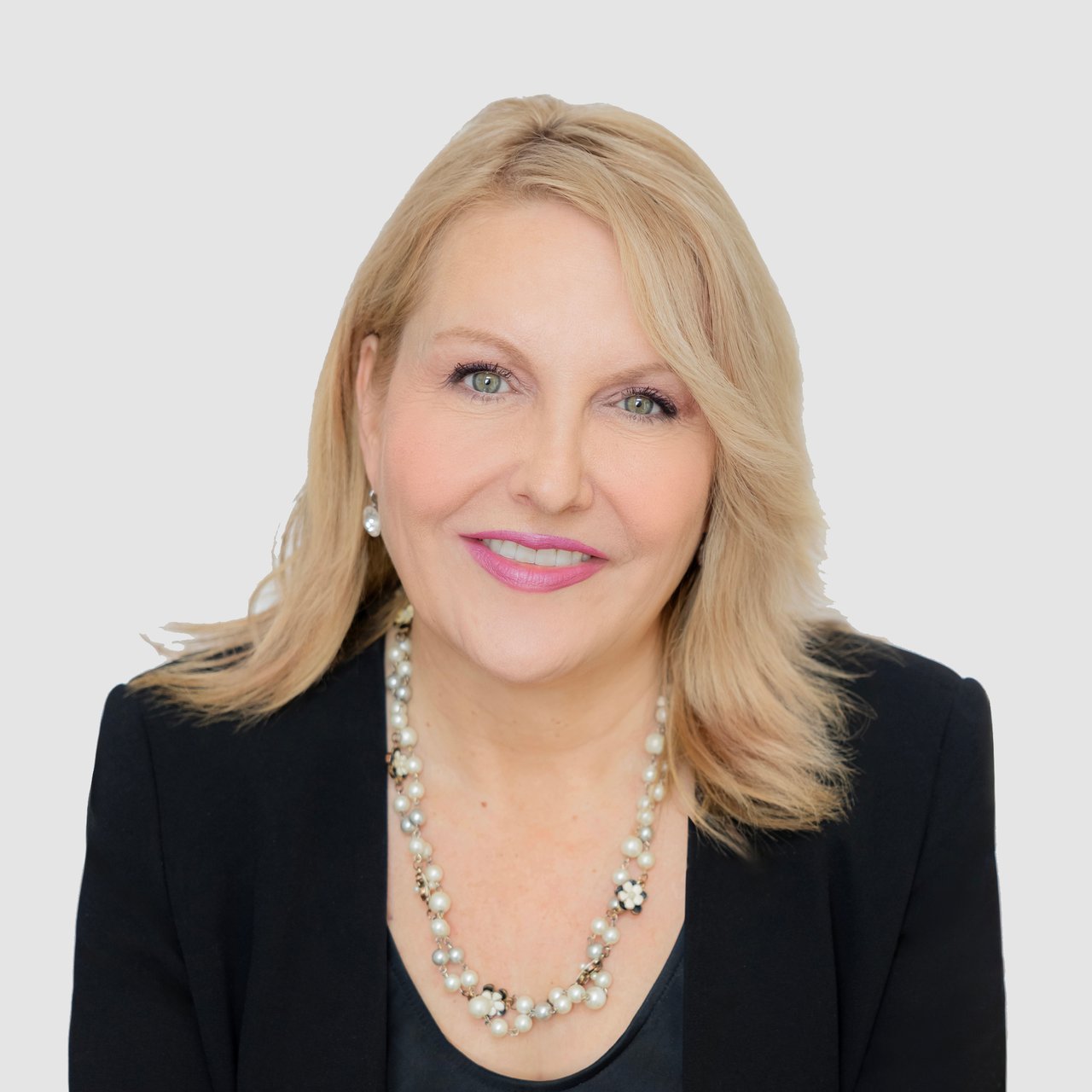 Jennifer Maniar San Rafael, CA Real Estate Agent Headshot