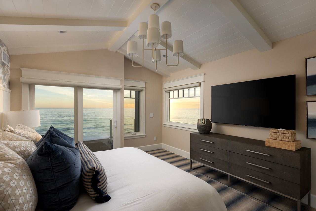 1880 N El Camino Real 23