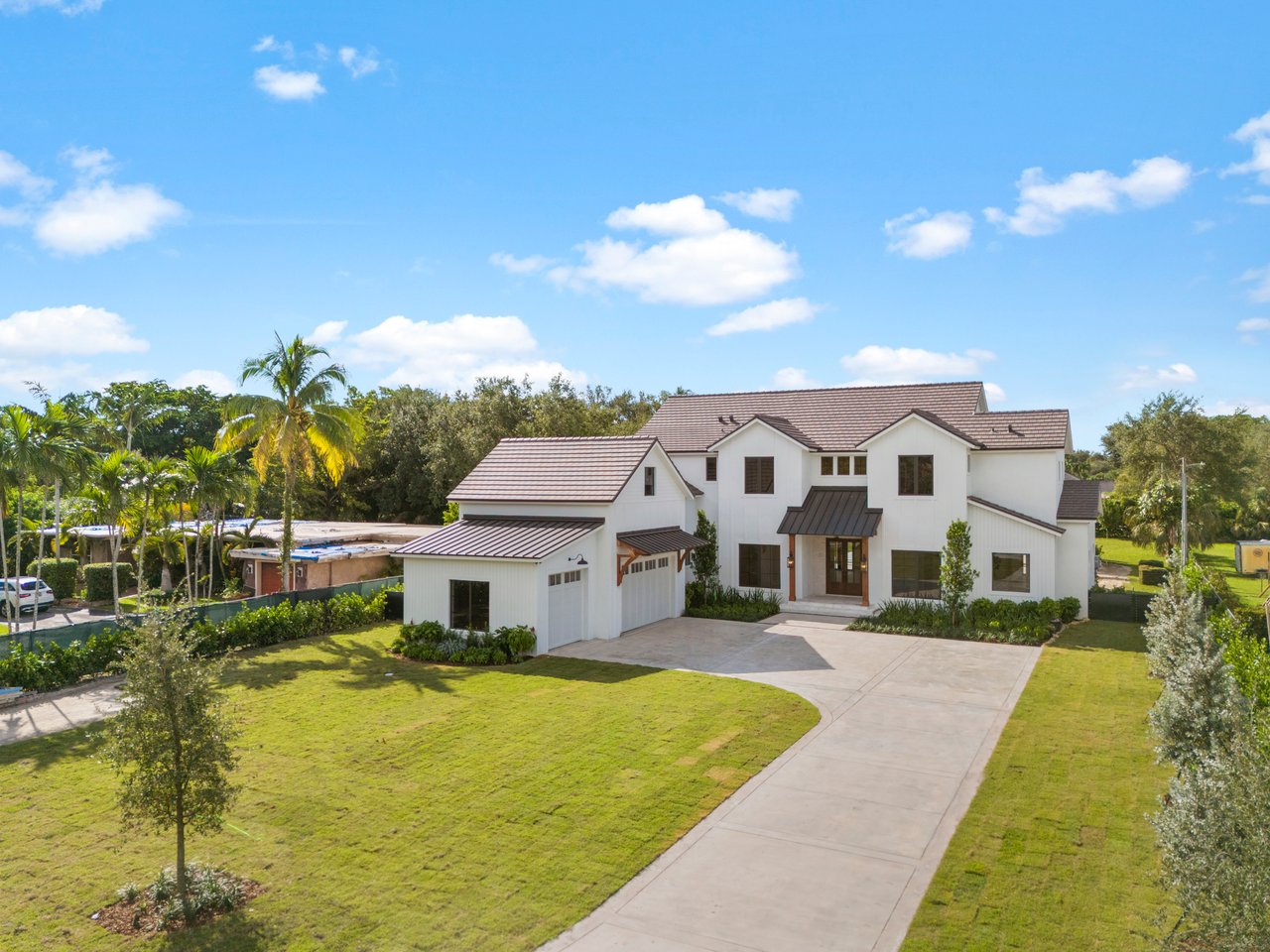 Beautiful Modern Farmhouse in Glenvar Heights
